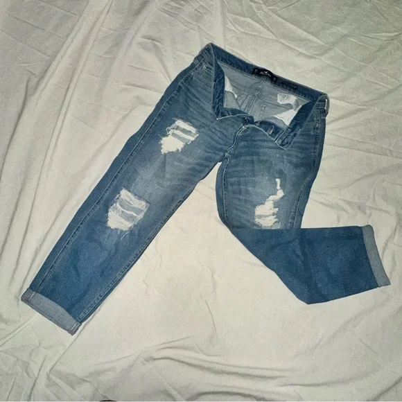 Hollister Low-Rise Crop Boyfriend “Hollister Vintage Stretch” Distressed Jeans - Picture 12 of 16